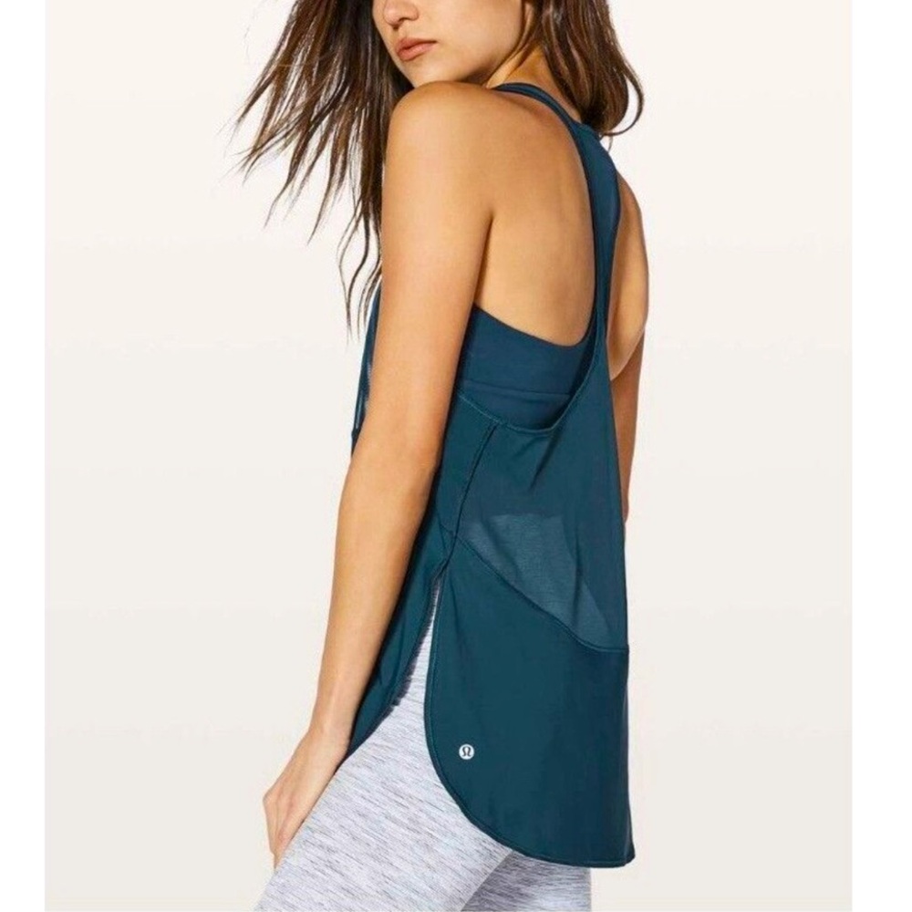 Women’s Lululemon Twist Around Tank size 6 color Jaded